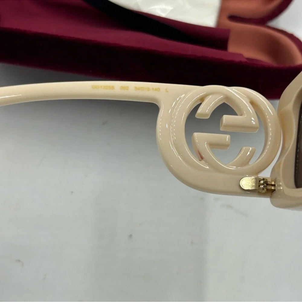 Women’s Gucci oversized square acetate sunglasses GG1326S made in Italy